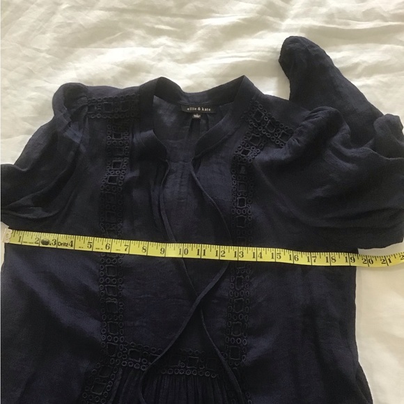 Ellie & Kate Navy Blue Long Sleeve Open Cutwork V-Neck Top w/Tassels, Size L - Picture 8 of 14